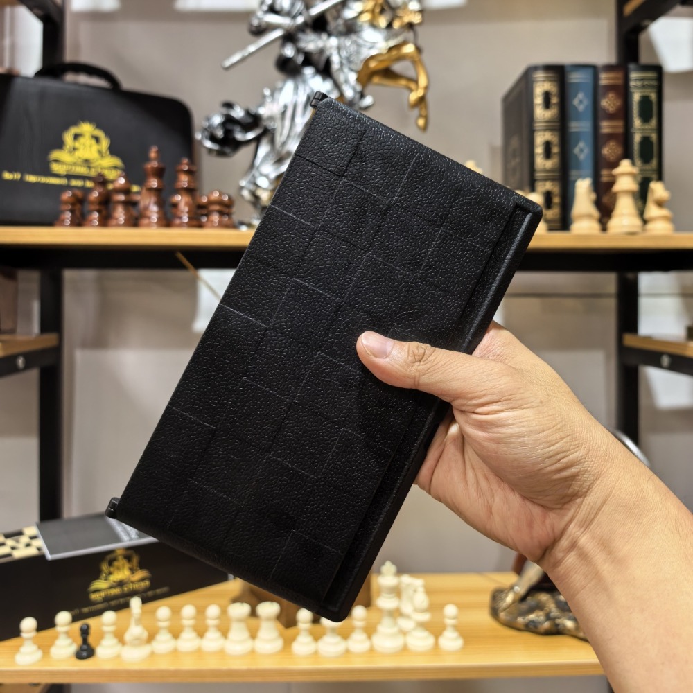 Mini Chess Set with Folding Ma - đánh giá và giá Board Game Cafe