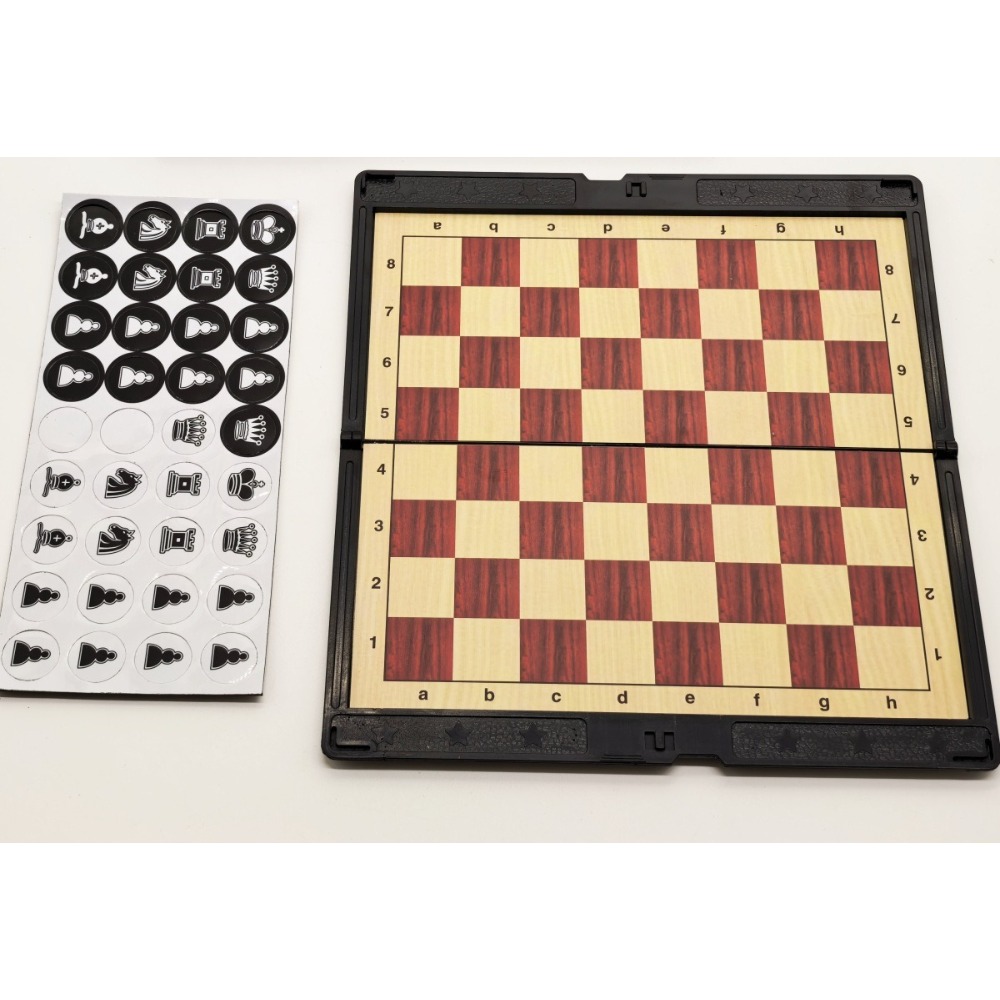 Mini Chess Set with Folding Ma - đánh giá và giá Board Game Cafe